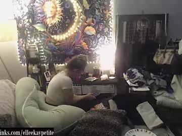 elleekaypetite from Chaturbate is Freechat