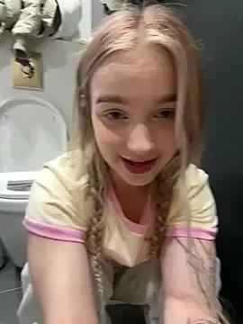 -teenytiny- from StripChat is Freechat