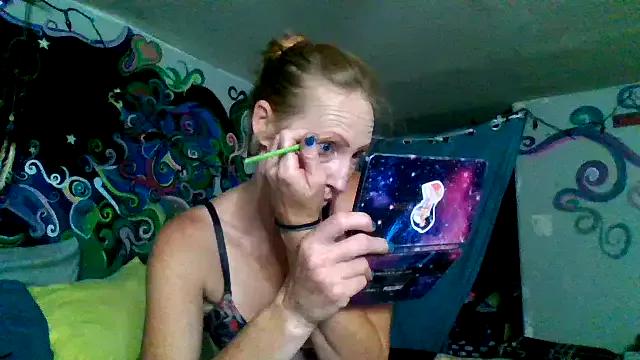 4EyedSluttyGinger from StripChat is Freechat