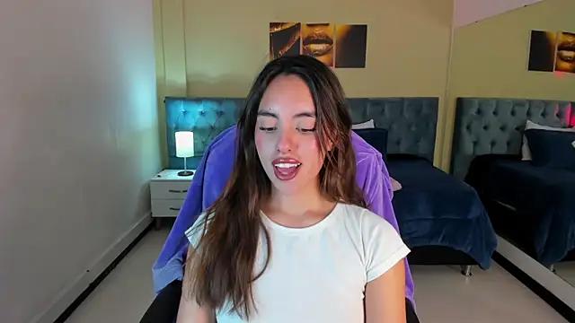 _Charlotte_evans_1 from StripChat is Freechat