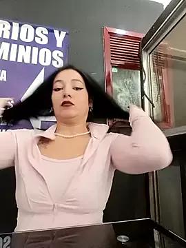 _Luna-1 from StripChat is Freechat