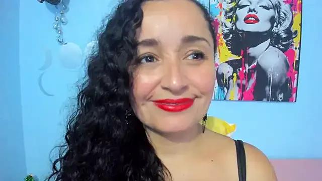 _luna__sweet_ from StripChat is Freechat