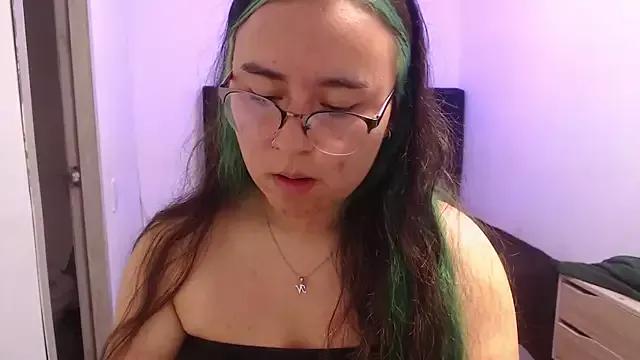 _MissMegann from StripChat is Freechat