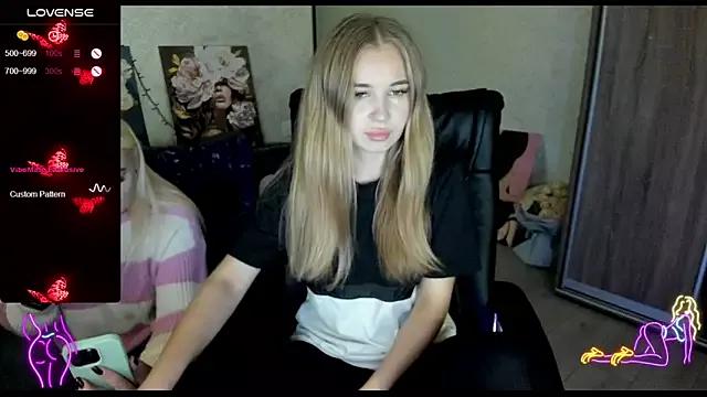 _NigoNika from StripChat is Freechat