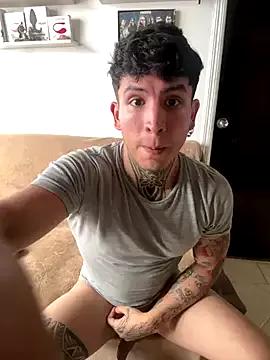 Photos of _Tomy08calderon from StripChat is Freechat