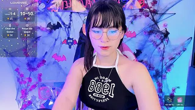 _urcutekitty from StripChat is Freechat