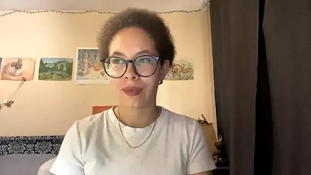adelina_rich from StripChat is Freechat