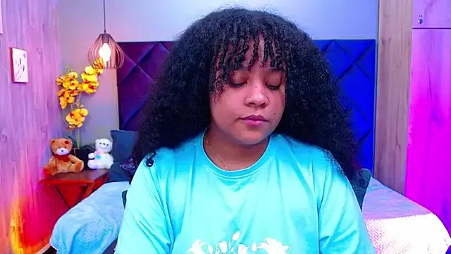 Aisha_violet from StripChat is Freechat