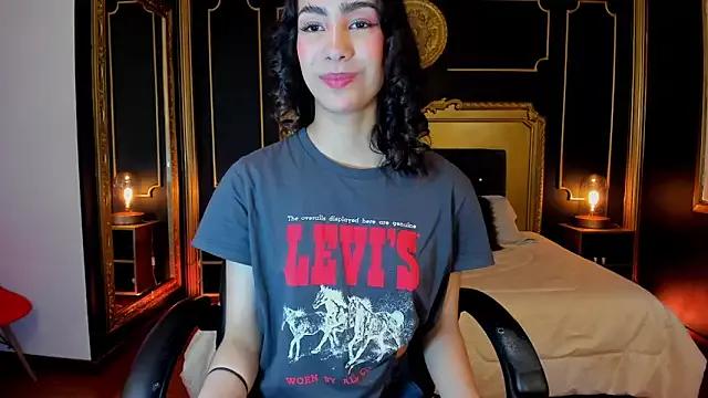 aitana_johns from StripChat is Freechat