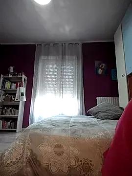 Akemi_rossi from StripChat is Freechat