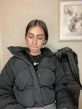 Alejandraa_pinkk_ from StripChat is Freechat