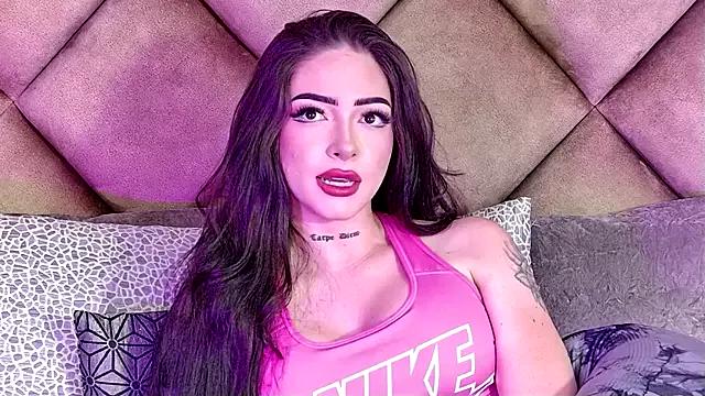 AlessandraLovi from StripChat is Freechat
