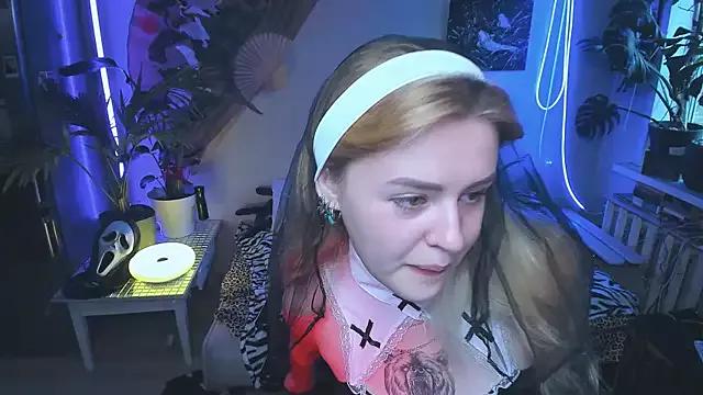 Alexa__Pirs from StripChat is Freechat