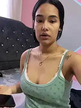 Alexsa_V from StripChat is Freechat