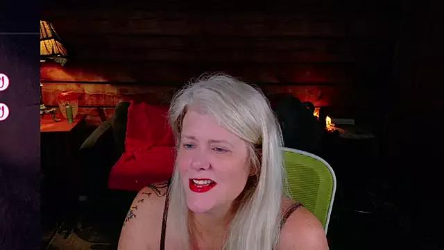 AliceHarlot from StripChat is Freechat