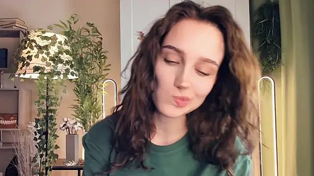 AlicePiercce from StripChat is Freechat
