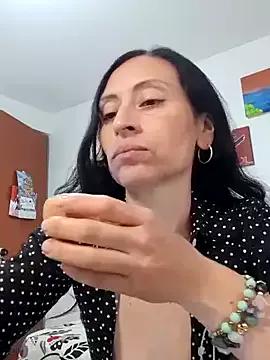 AliceRossi from StripChat is Freechat