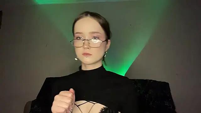 AliceSteele from StripChat is Freechat