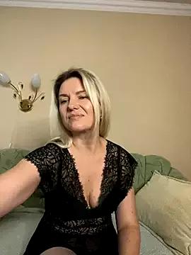 AliceSwan4011 from StripChat is Freechat