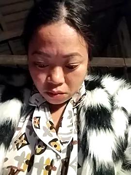 AlilaK2 from StripChat is Freechat