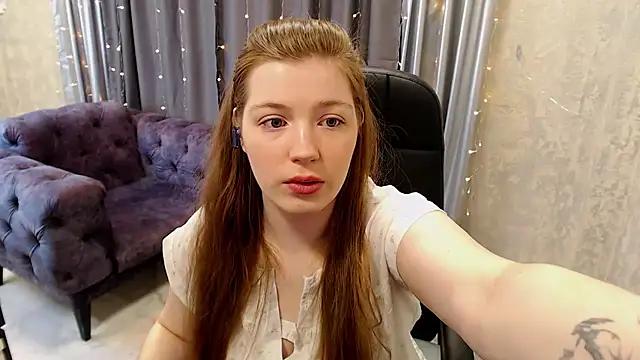 aliseemoon from StripChat is Freechat