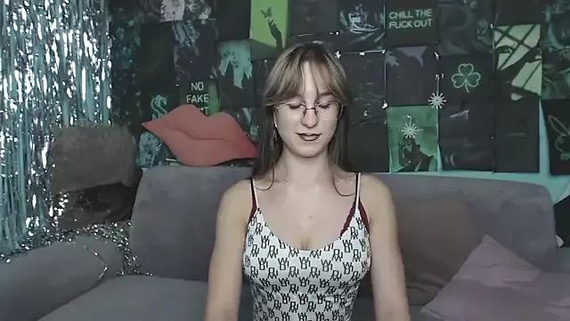 AlishaKellyi from StripChat is Freechat