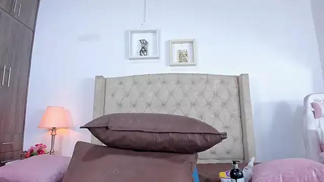 allisson_m from StripChat is Freechat