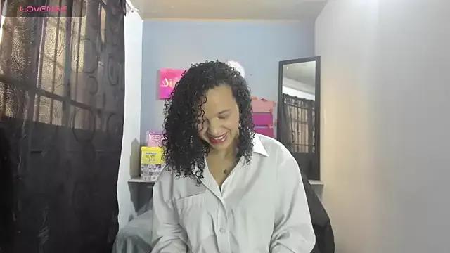 alma_azul from StripChat is Freechat