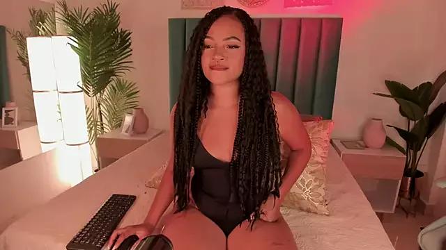 Aluna_sweet from StripChat is Freechat
