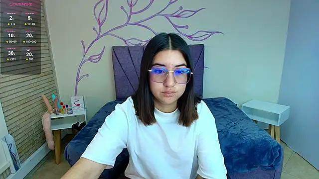 Aly_Cute_ from StripChat is Freechat
