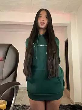 aly_golden_ from StripChat is Freechat