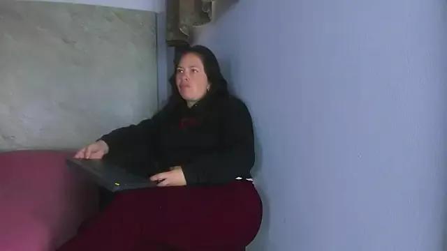 Amara_luxe from StripChat is Freechat