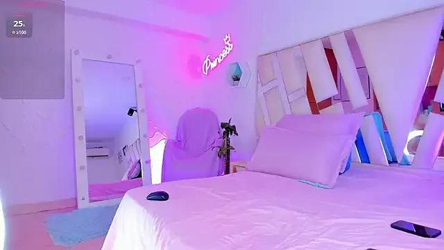 AmberCollens from StripChat is Freechat