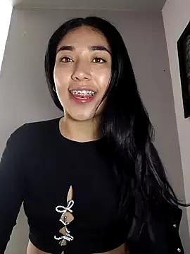 AmberGold- from StripChat is Freechat