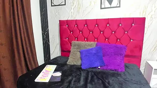 Ambermistsh from StripChat is Freechat