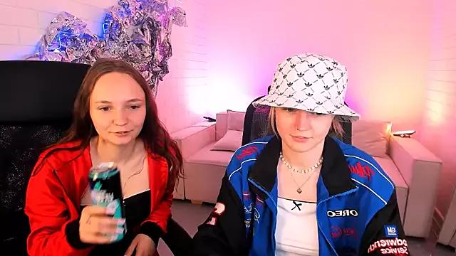 ameliaglamour from StripChat is Freechat