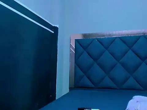 anabel_petite_naughty from StripChat is Freechat