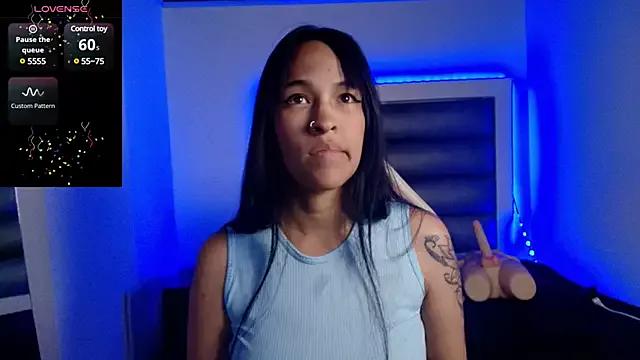 Andrea_brunnette from StripChat is Freechat