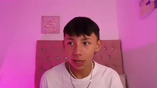 AndressBrown from StripChat is Freechat