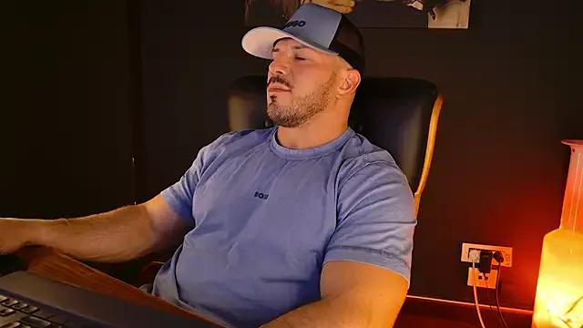 AngeloEric from StripChat is Freechat