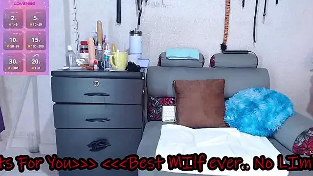 angierot2025 from StripChat is Freechat