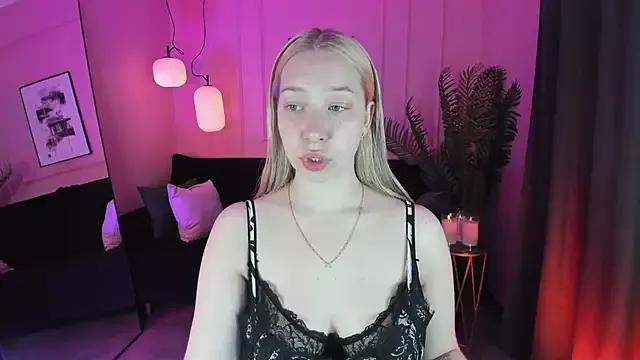 Annabelle_Art from StripChat is Freechat