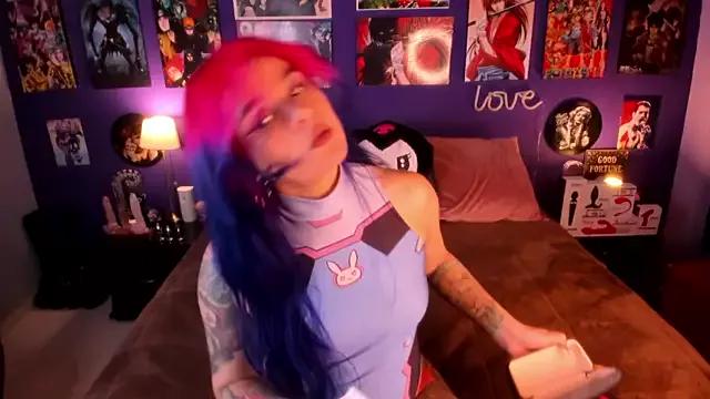 anne_cross from StripChat is Freechat