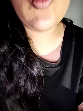 Annerae from StripChat is Freechat