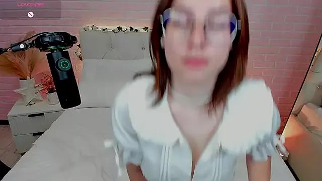 AnnyNextDoor from StripChat is Freechat