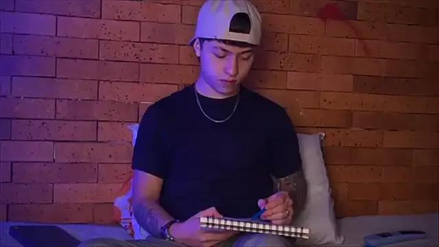 Ares_Dickson from StripChat is Freechat