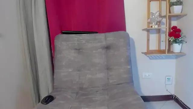 ariana_clarkk from StripChat is Freechat