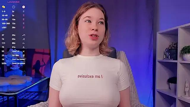 AriaraNoir from StripChat is Freechat