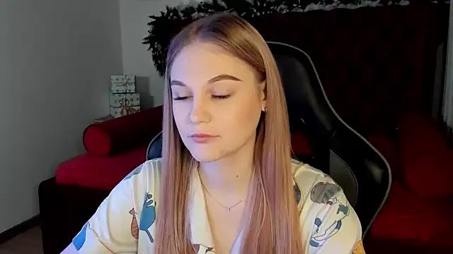 AriaWell from StripChat is Freechat