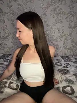 Arielle_Swan from StripChat is Freechat